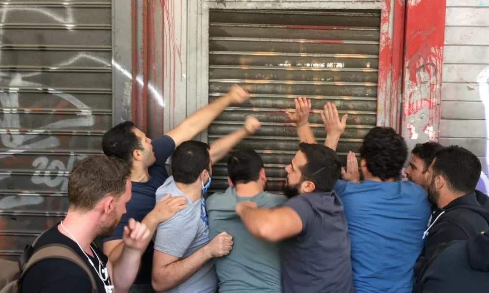 Διαμαρτυρία στο υπουργείο Εργασίας από εργαζομένους σε επισιτισμό και τουρισμό